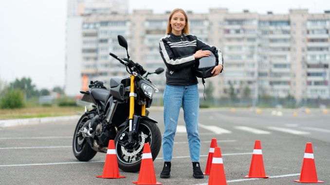 permis motocicletă 16 ani