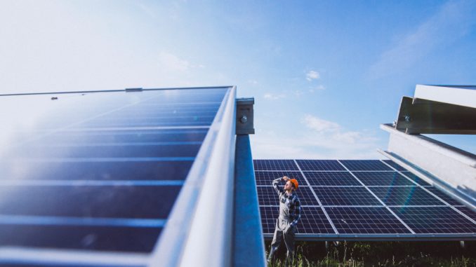 Panouri solare pentru ferme și agricultură